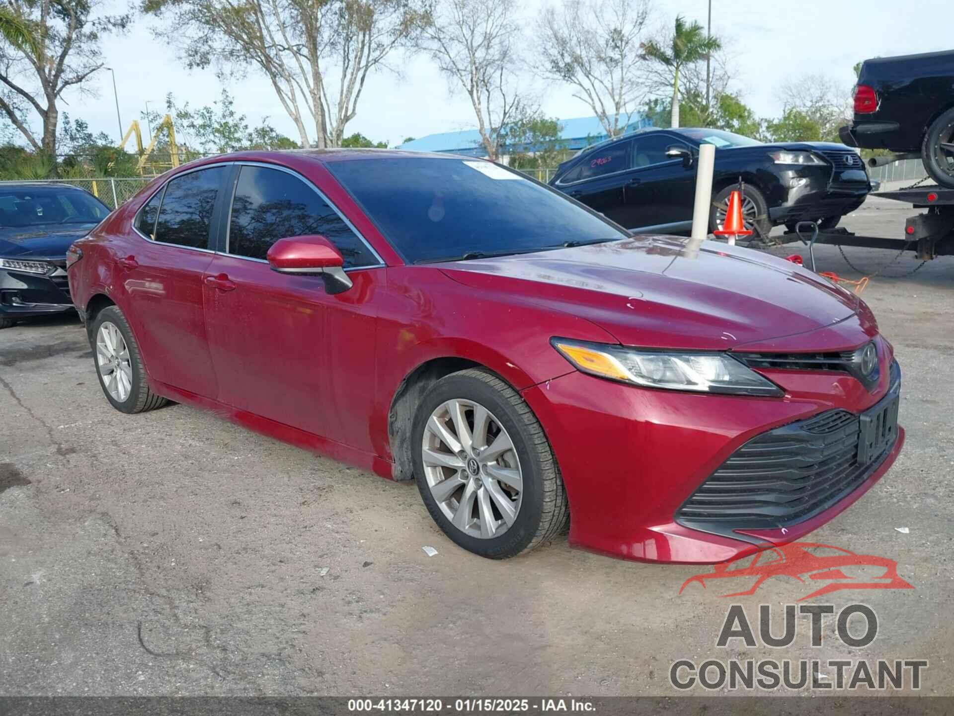 TOYOTA CAMRY 2018 - 4T1B11HK7JU639838