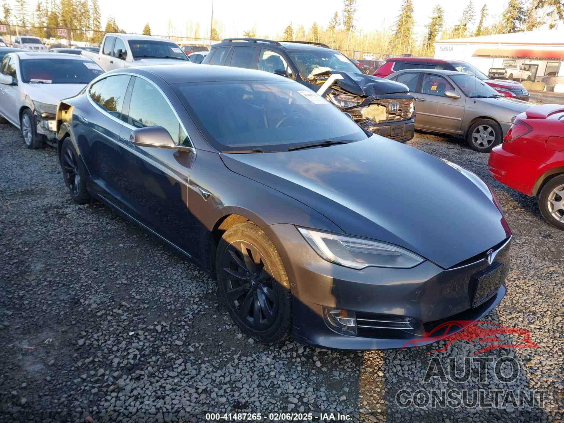 TESLA MODEL S 2018 - 5YJSA1E21JF300168
