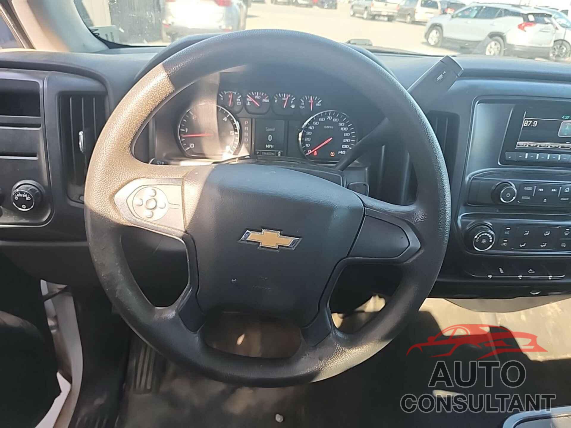 CHEVROLET SILVERADO 1500 2015 - 1GCNCPEH7FZ169599