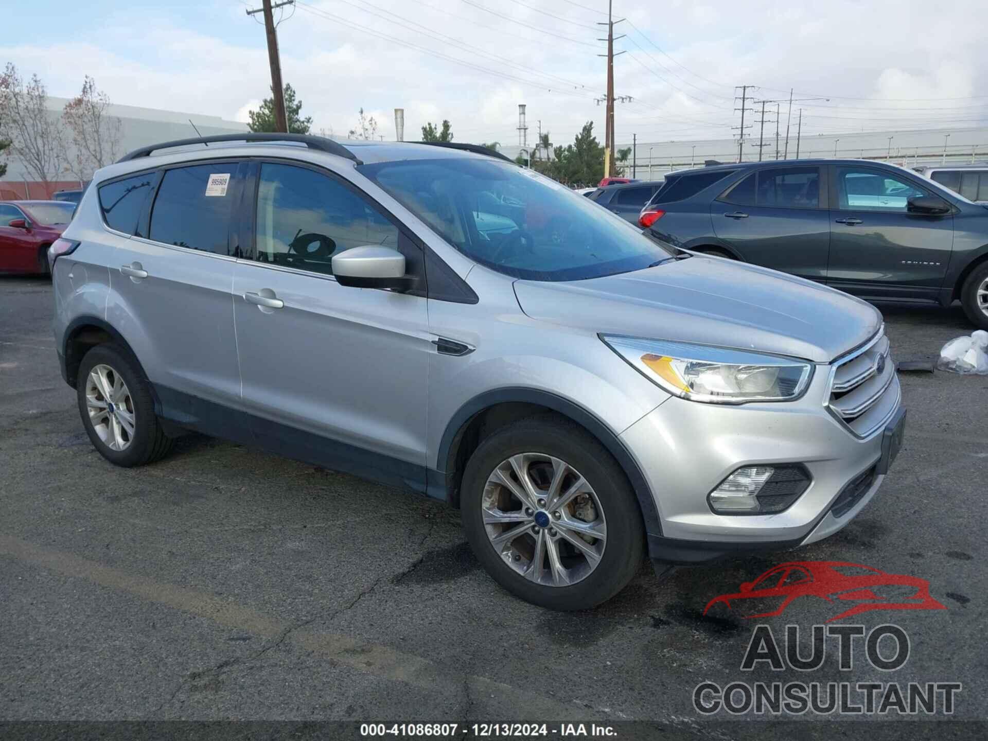 FORD ESCAPE 2018 - 1FMCU9GD0JUB15718