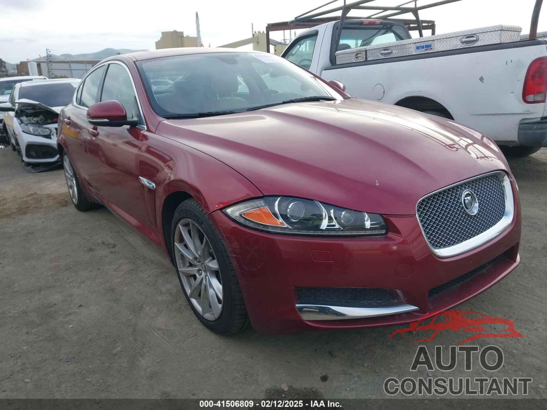JAGUAR XF 2013 - SAJWA0E70D8S72036