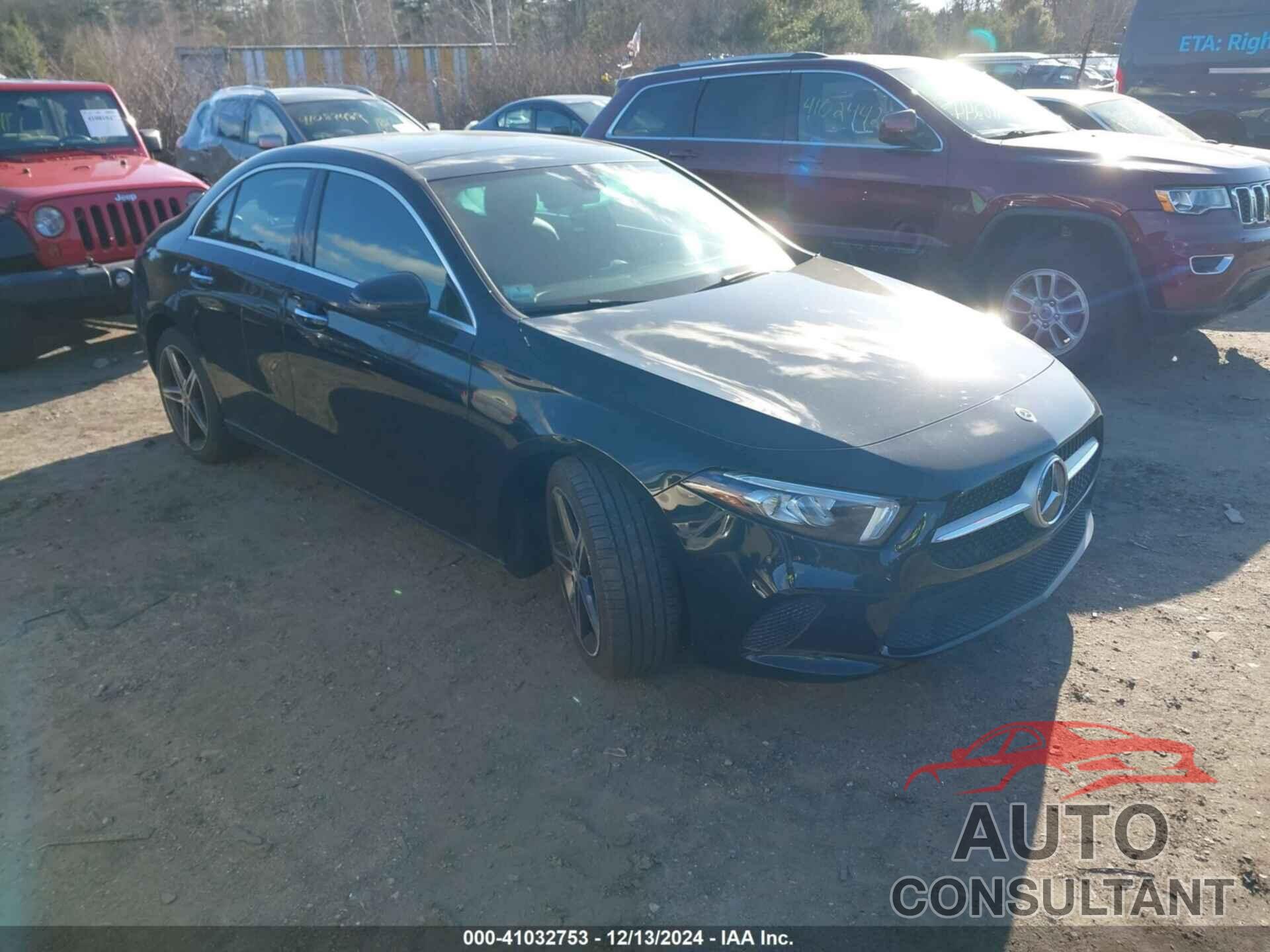 MERCEDES-BENZ A 220 2019 - WDD3G4FB5KW034756