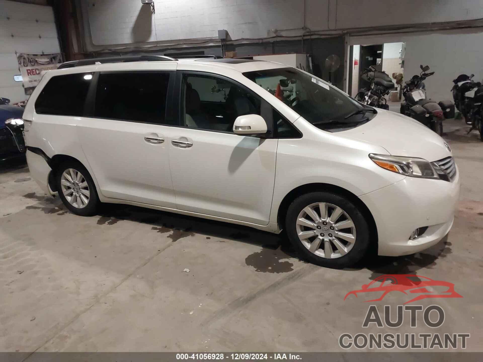 TOYOTA SIENNA 2015 - 5TDDK3DC0FS118511