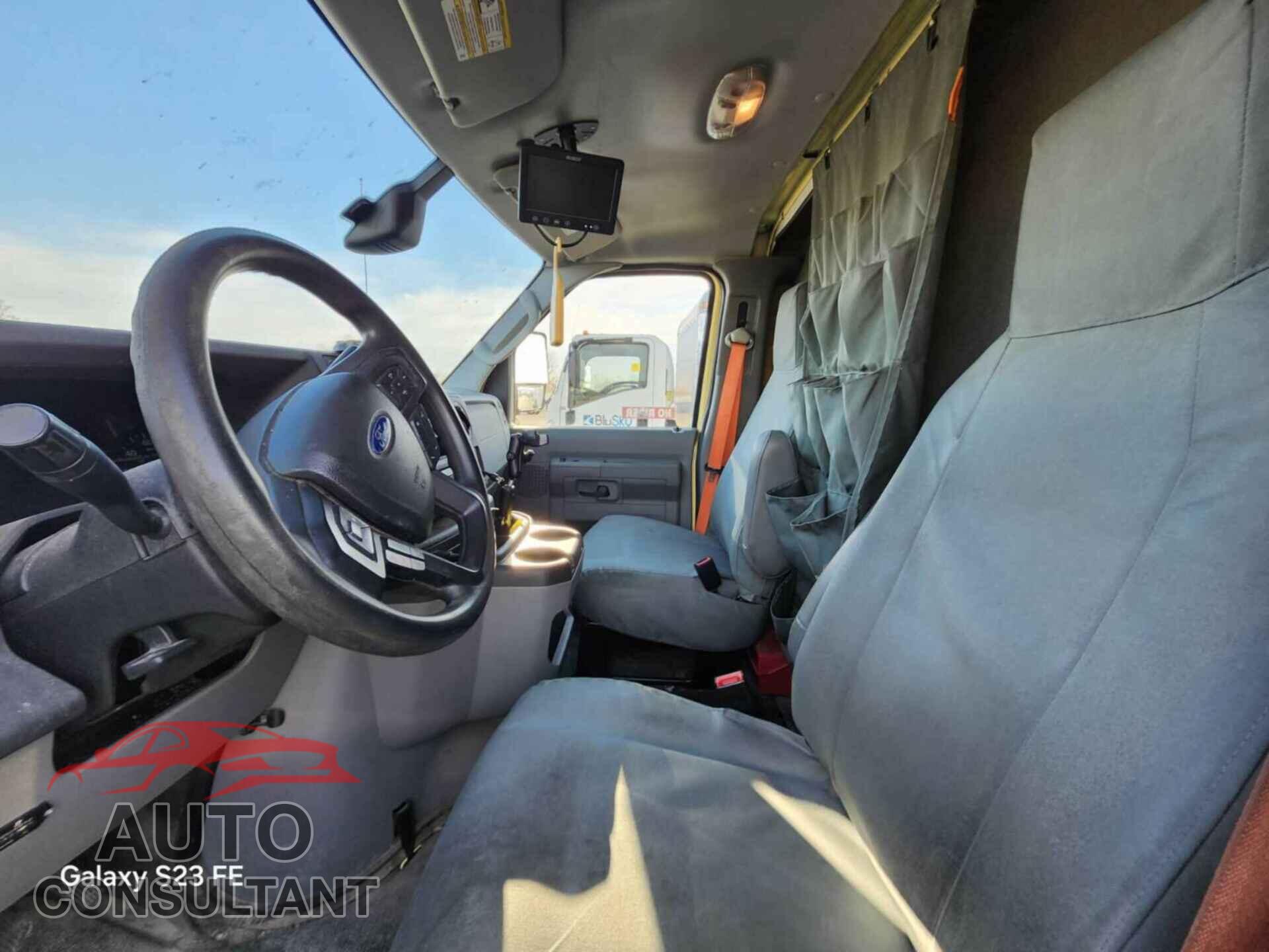 FORD ECONOLINE 2021 - 1FDXE4FN3MDC34394
