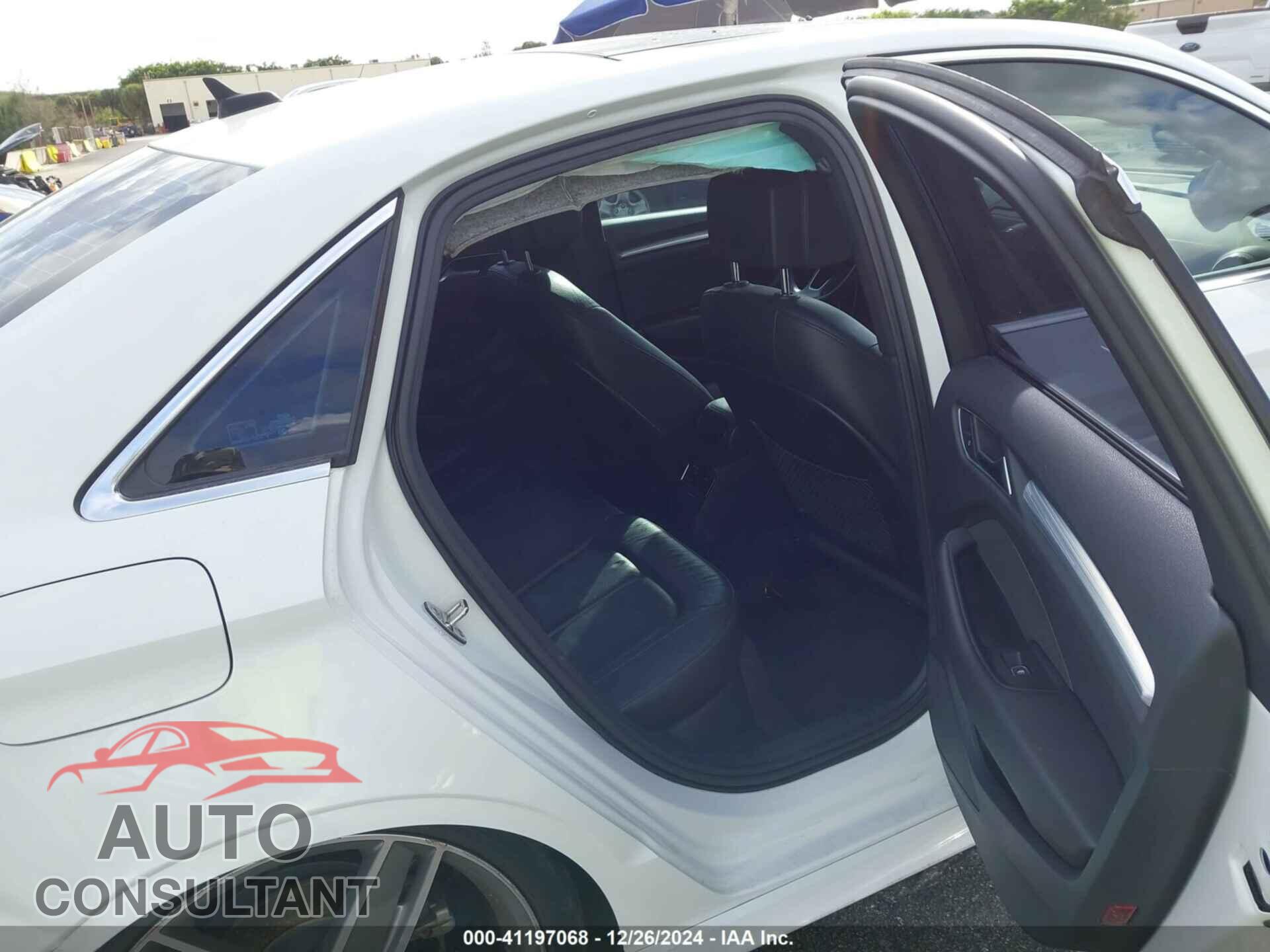 AUDI A3 2019 - WAUGUGFF7KA088580