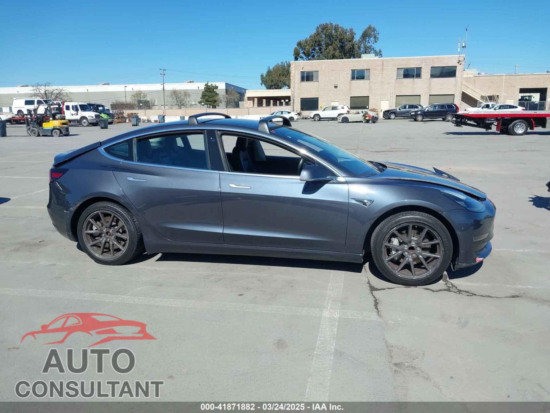 TESLA MODEL 3 2018 - 5YJ3E1EA2JF033851