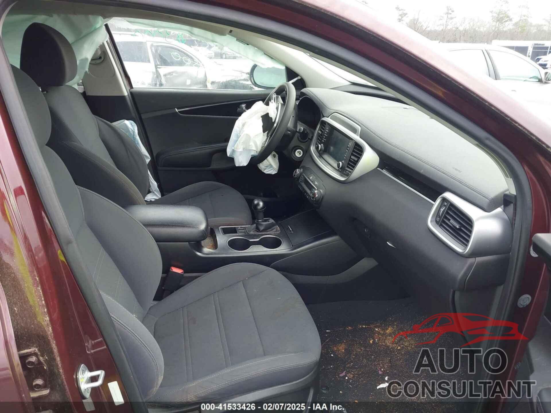 KIA SORENTO 2019 - 5XYPG4A53KG481998