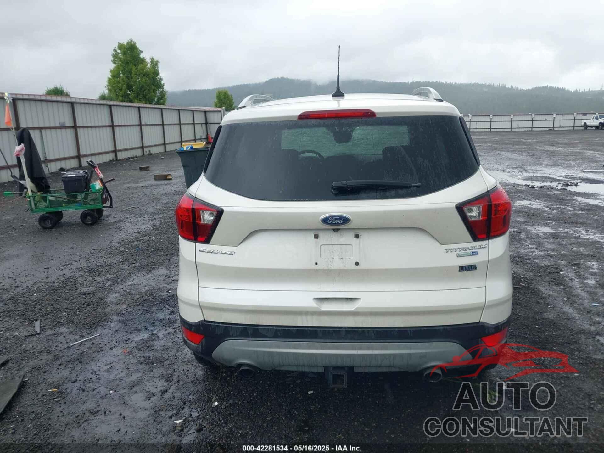 FORD ESCAPE 2019 - 1FMCU9J97KUA06551