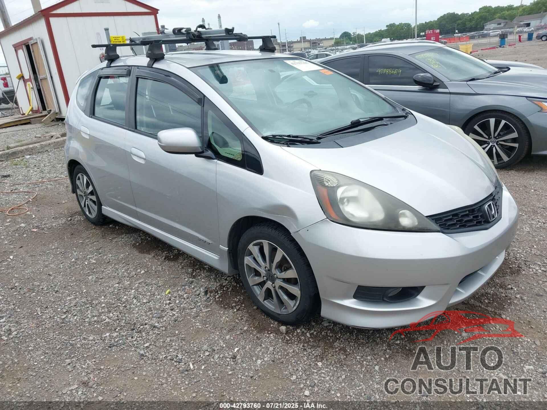HONDA FIT 2013 - JHMGE8H5XDC010911