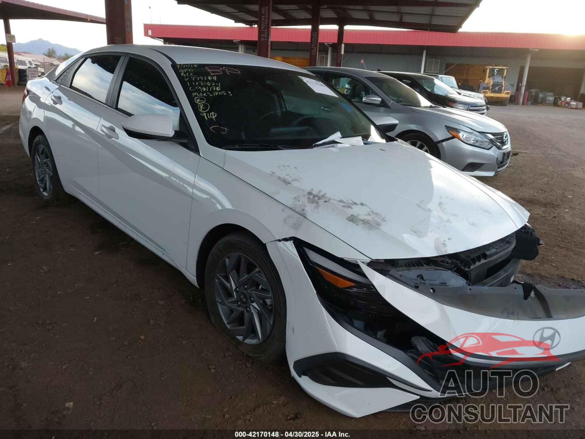 HYUNDAI ELANTRA 2024 - KMHLM4DG4RU779100