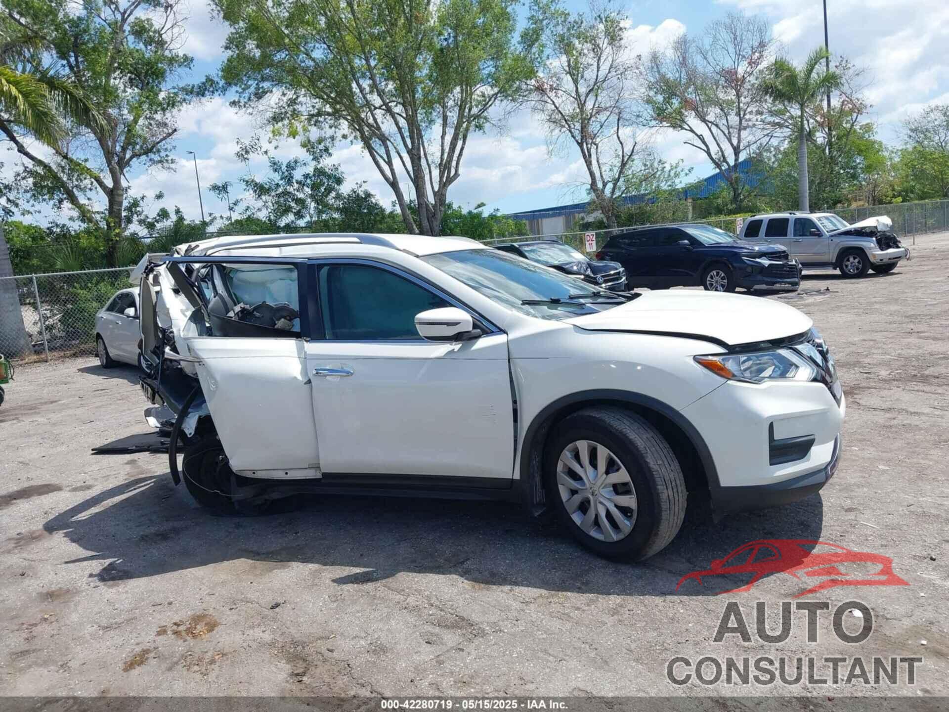 NISSAN ROGUE 2017 - JN8AT2MT0HW134631