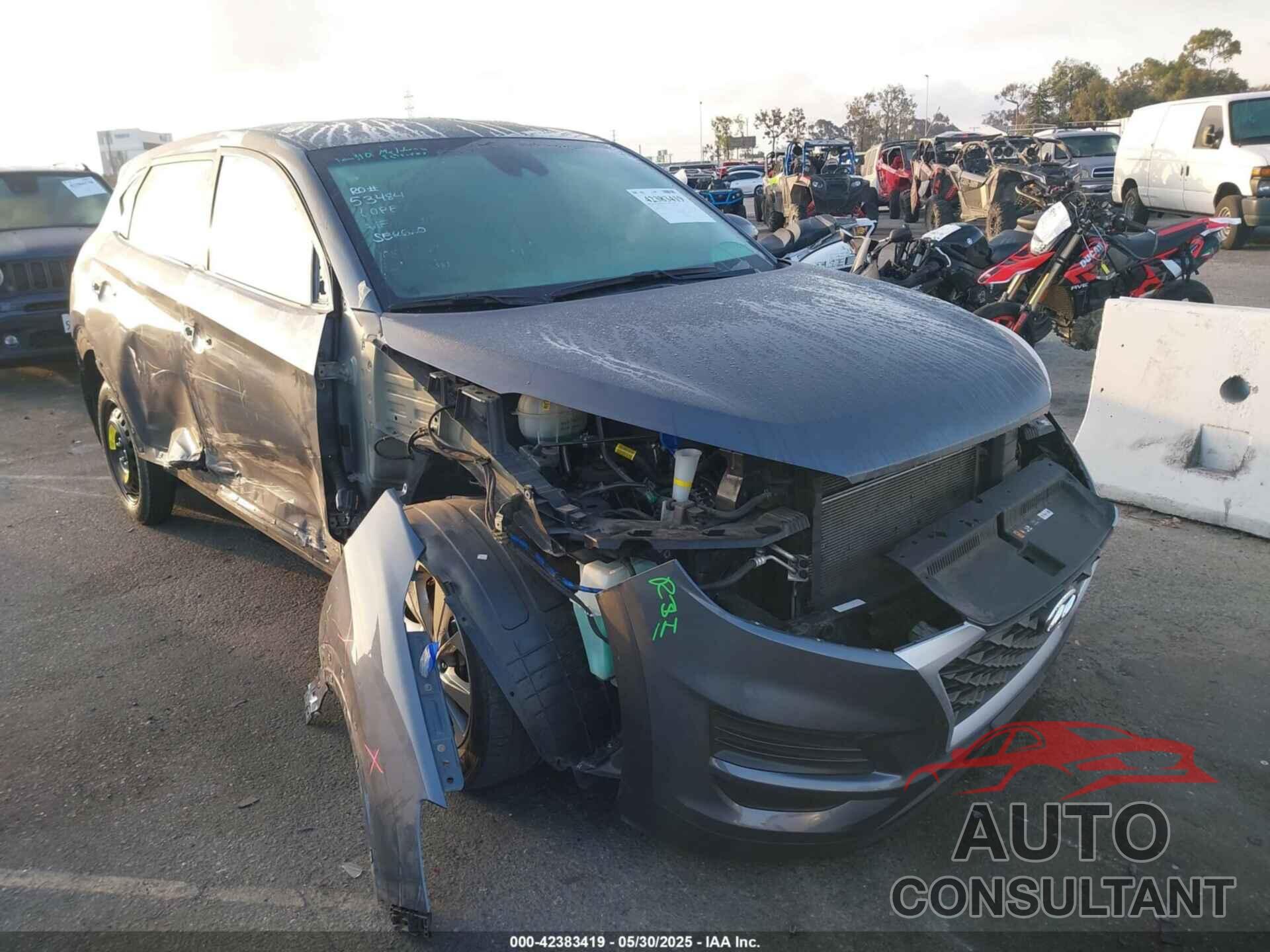 HYUNDAI TUCSON 2021 - KM8J23A42MU295632