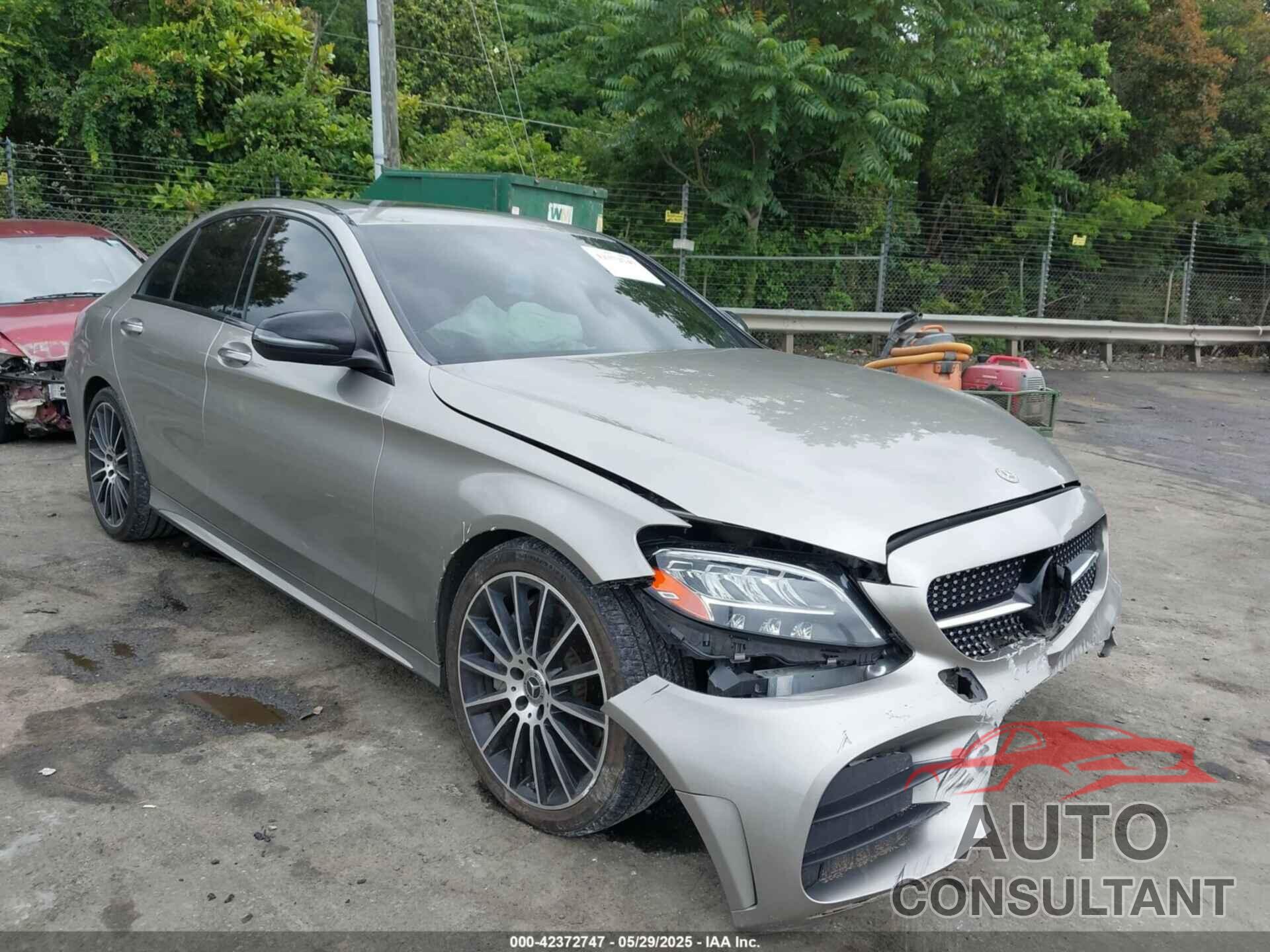 MERCEDES-BENZ C 300 2019 - 55SWF8DB6KU311910
