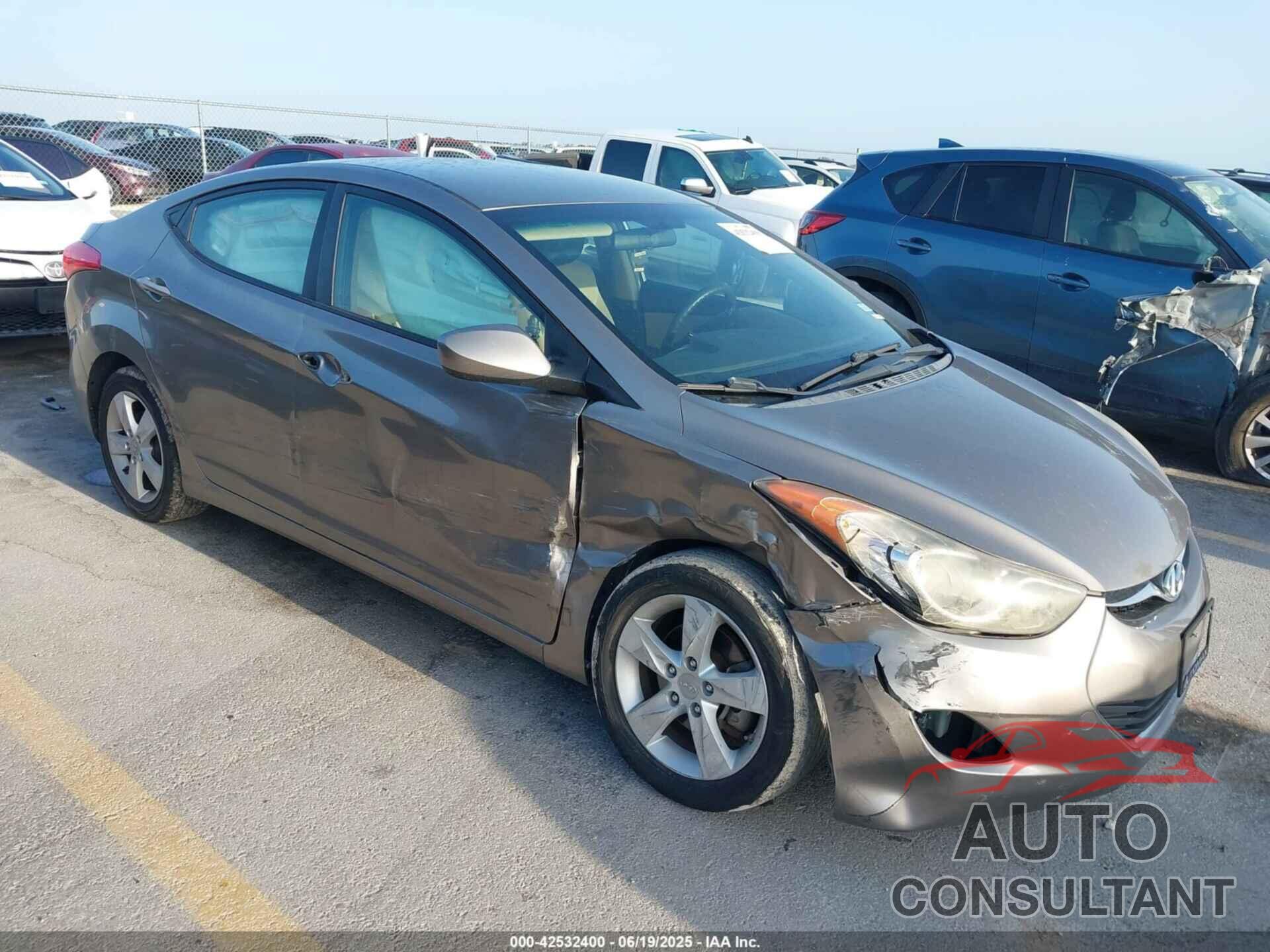 HYUNDAI ELANTRA 2013 - 5NPDH4AE5DH292670