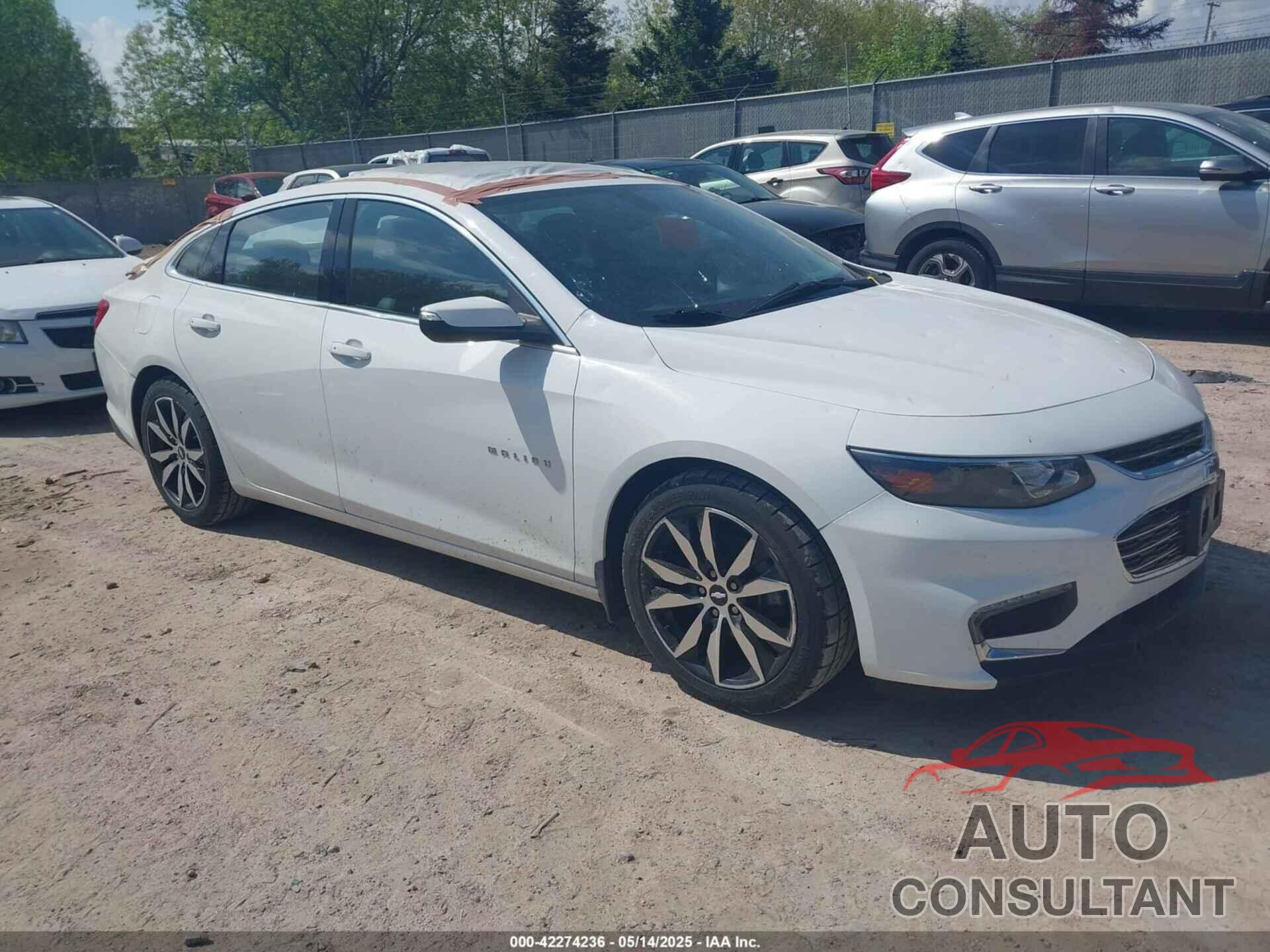 CHEVROLET MALIBU 2017 - 1G1ZE5ST9HF131782