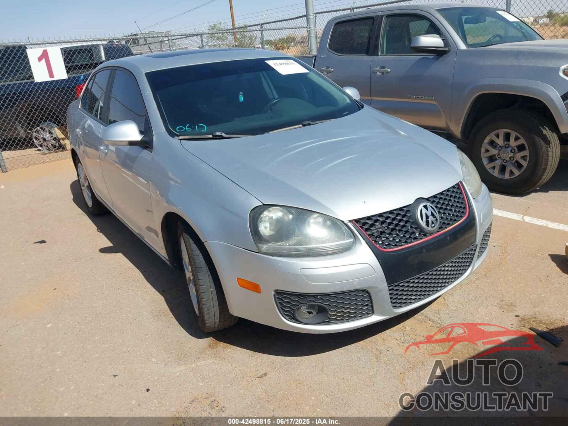 VOLKSWAGEN JETTA 2010 - 3VWRZ7AJ3AM164562