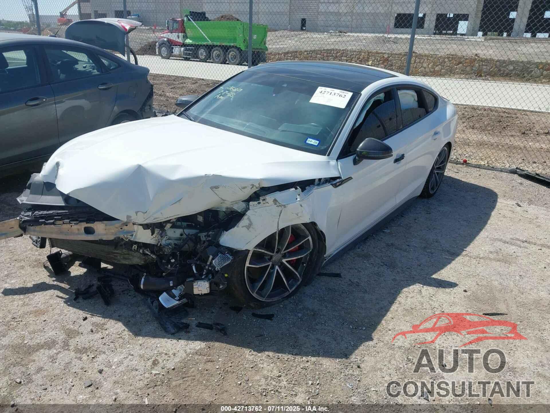 AUDI A5 2019 - WAUDNCF50KA068638