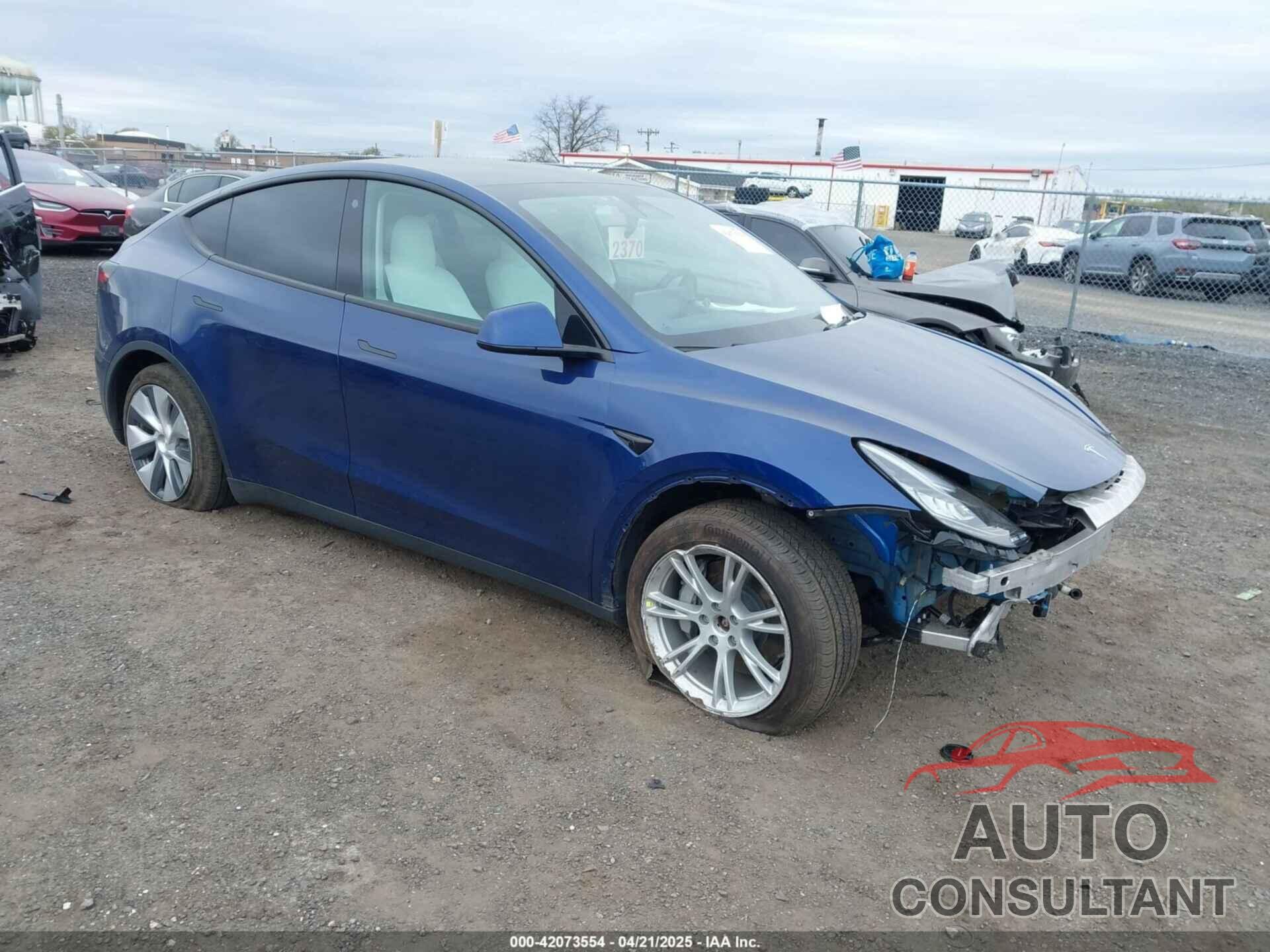 TESLA MODEL Y 2023 - 7SAYGDEE7PF616500