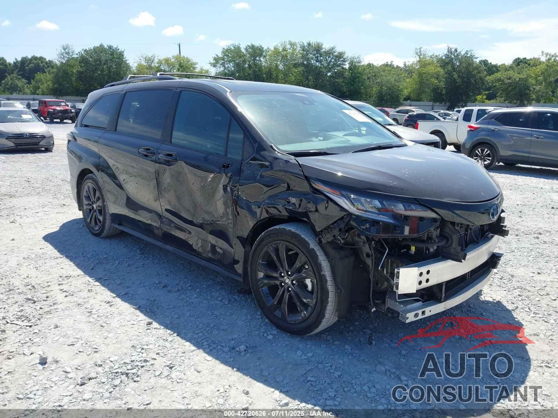 TOYOTA SIENNA 2025 - 5TDCRKEC8SS263967
