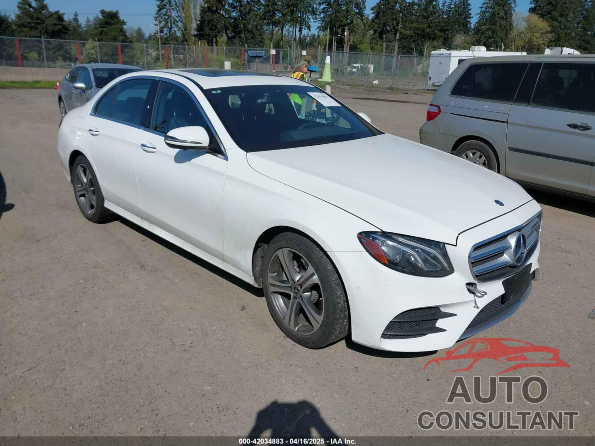 MERCEDES-BENZ E 300 2019 - WDDZF4KBXKA592814