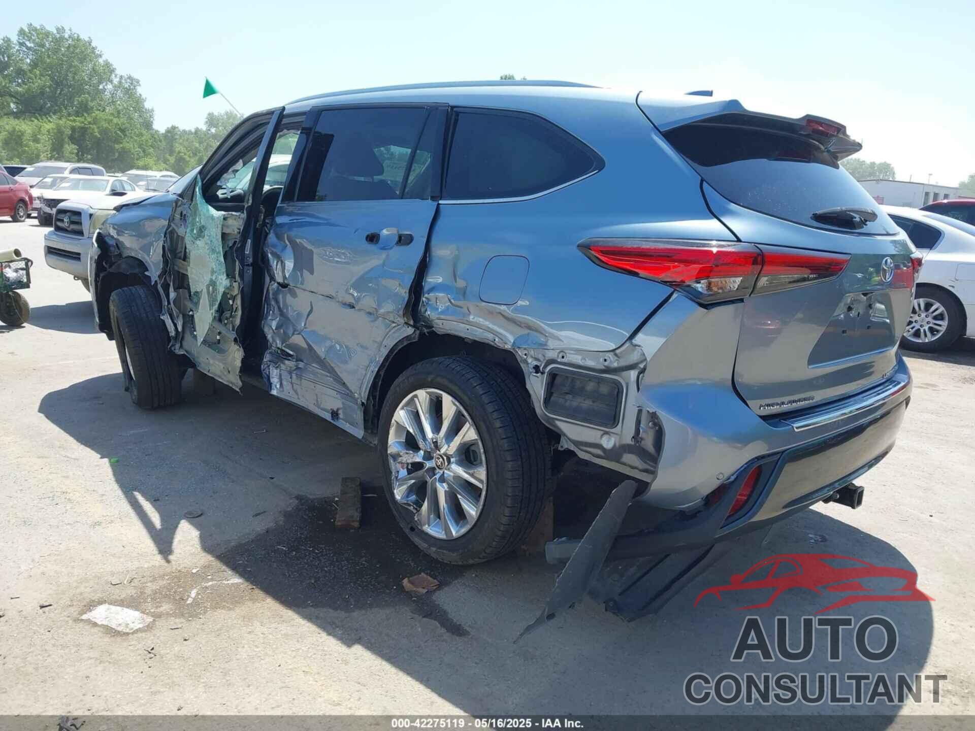 TOYOTA HIGHLANDER 2022 - 5TDDZRBH0NS192331