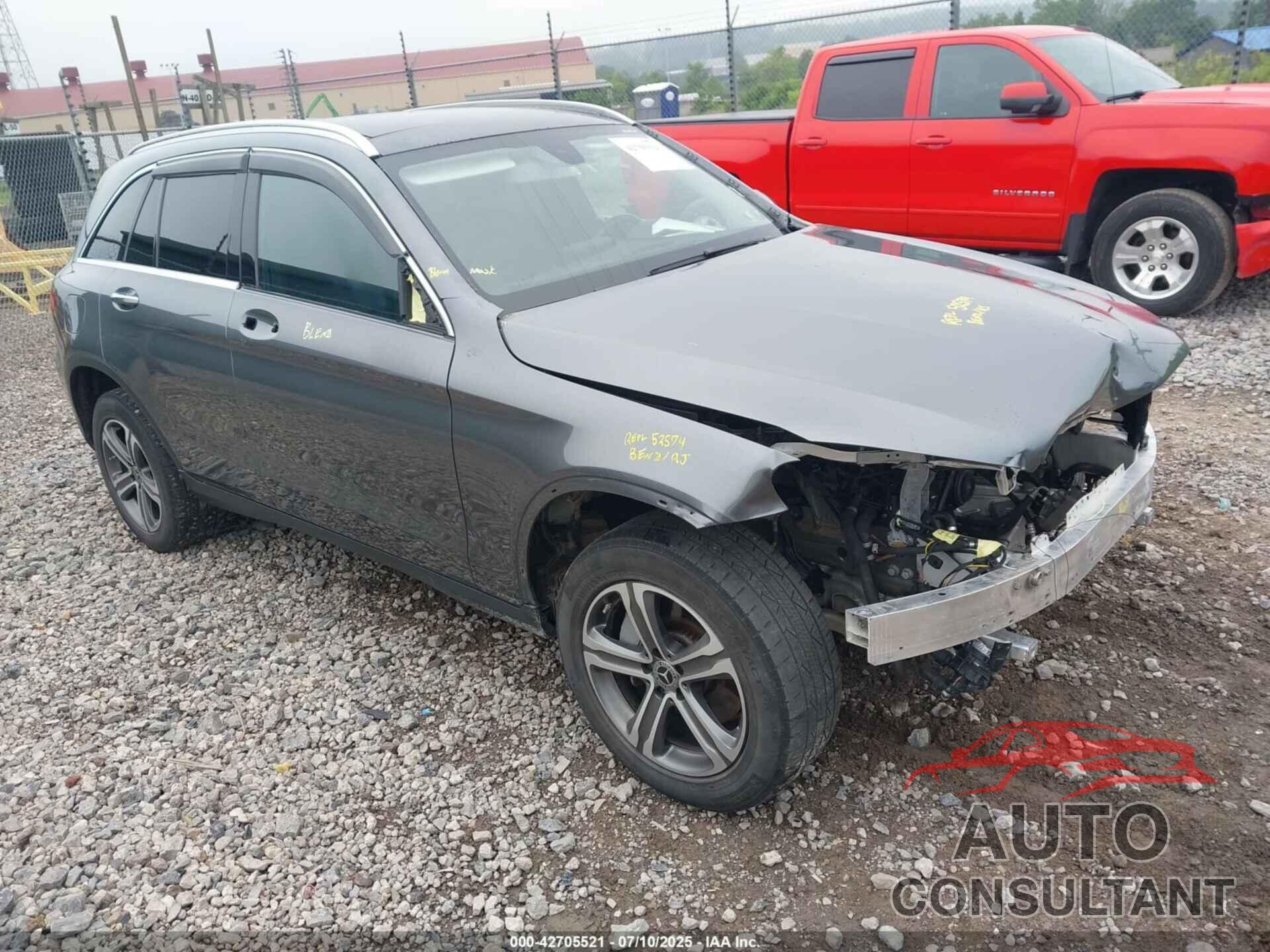 MERCEDES-BENZ GLC 300 2018 - WDC0G4KB4JV058855