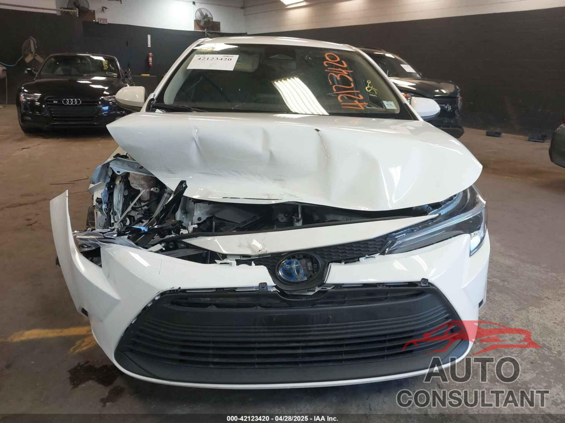 TOYOTA COROLLA 2023 - JTDBDMHE3P3003472