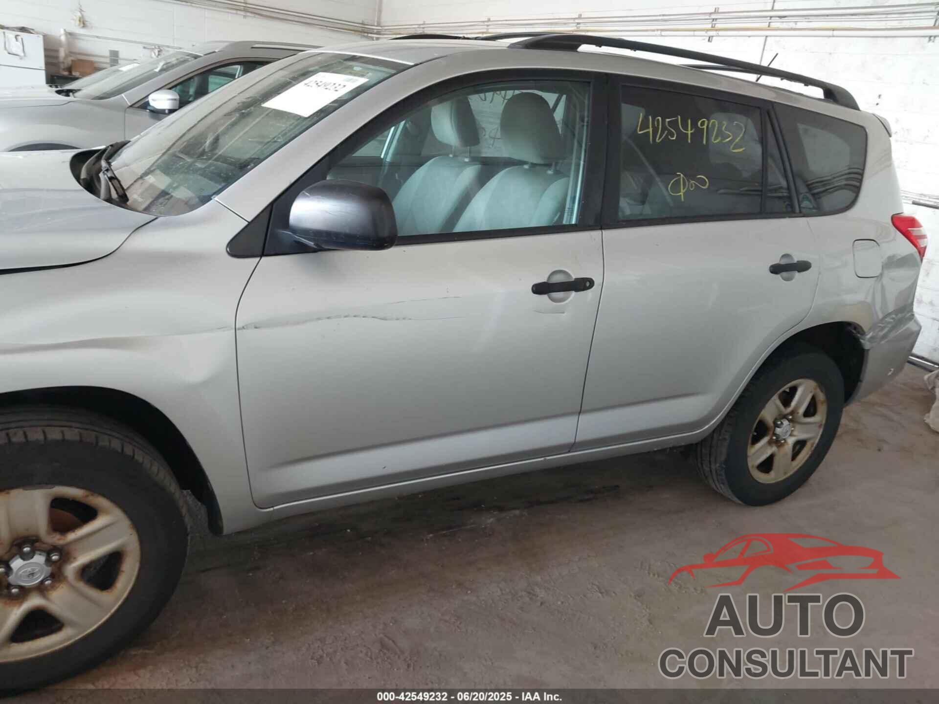 TOYOTA RAV4 2011 - 2T3BF4DV2BW082719