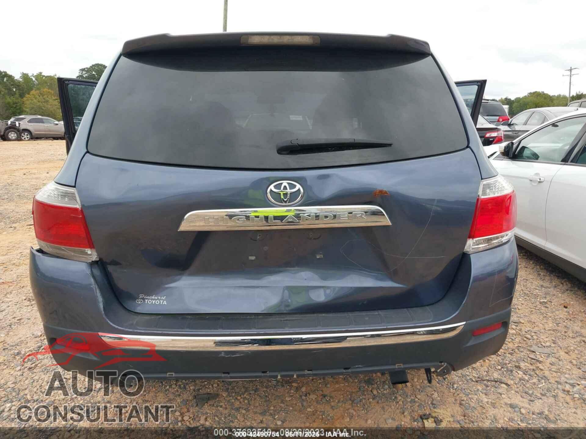 TOYOTA HIGHLANDER 2013 - 5TDZA3EH8DS042584