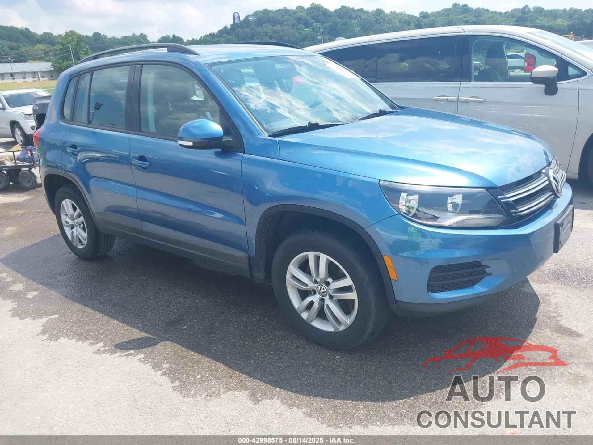 VOLKSWAGEN TIGUAN 2017 - WVGAV7AX8HK006814