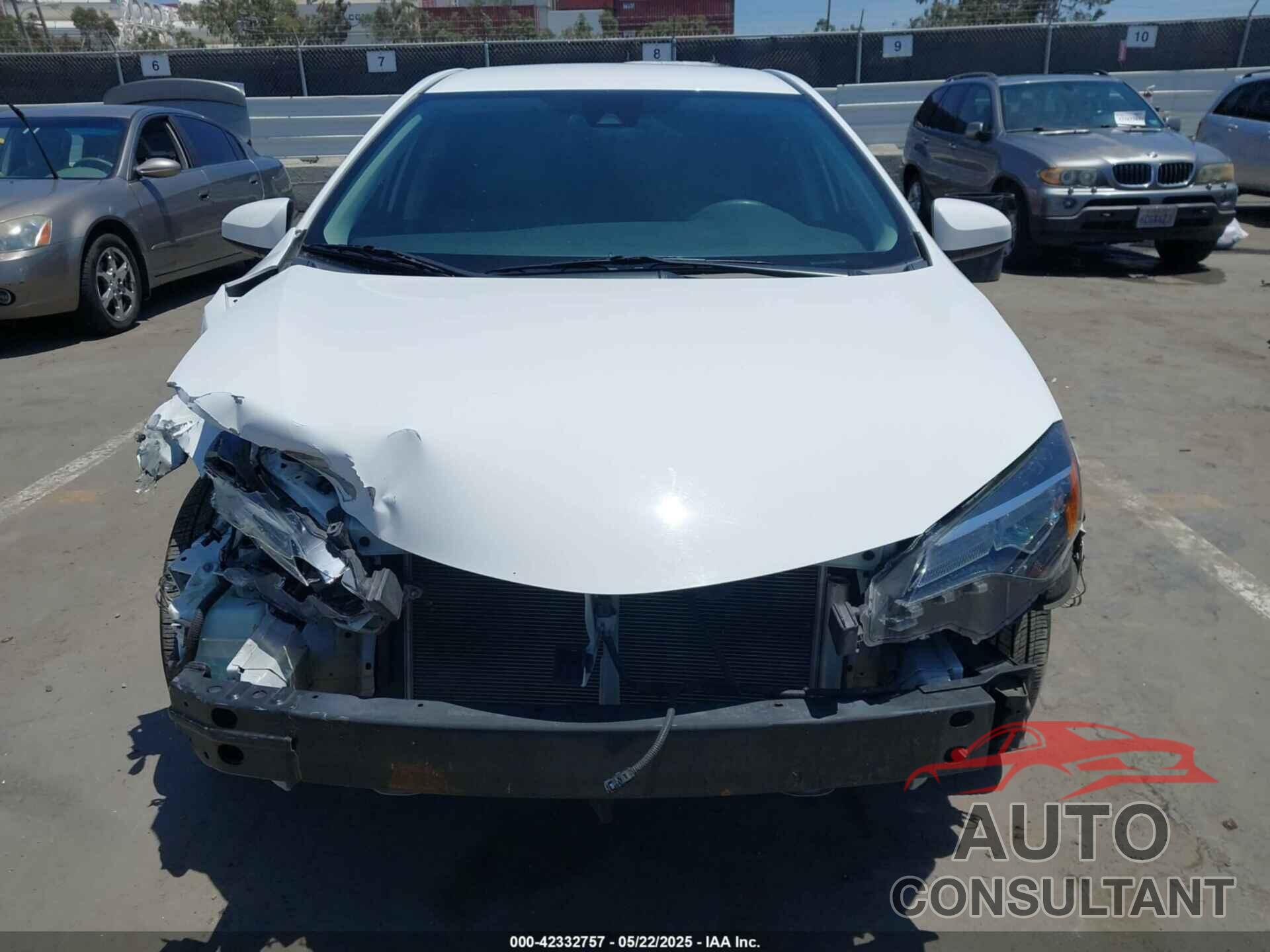 TOYOTA COROLLA 2018 - 5YFBURHE9JP835586