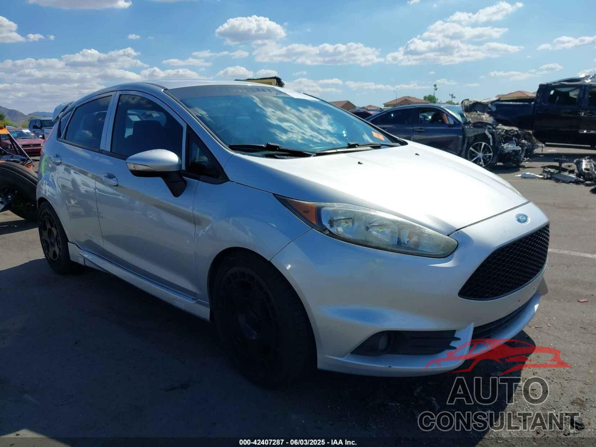 FORD FIESTA 2014 - 3FADP4GX8EM228006
