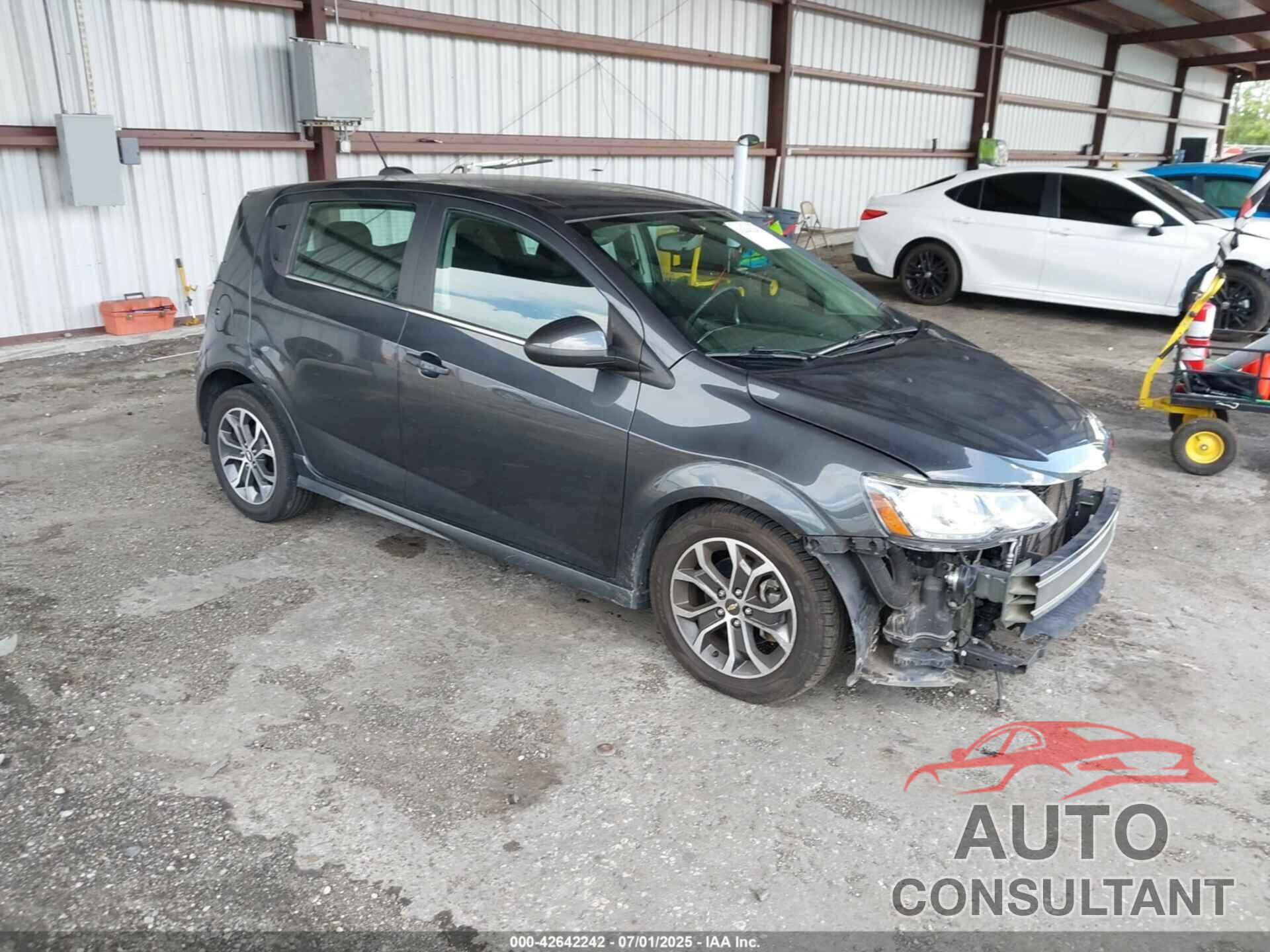 CHEVROLET SONIC 2017 - 1G1JD6SH1H4157371