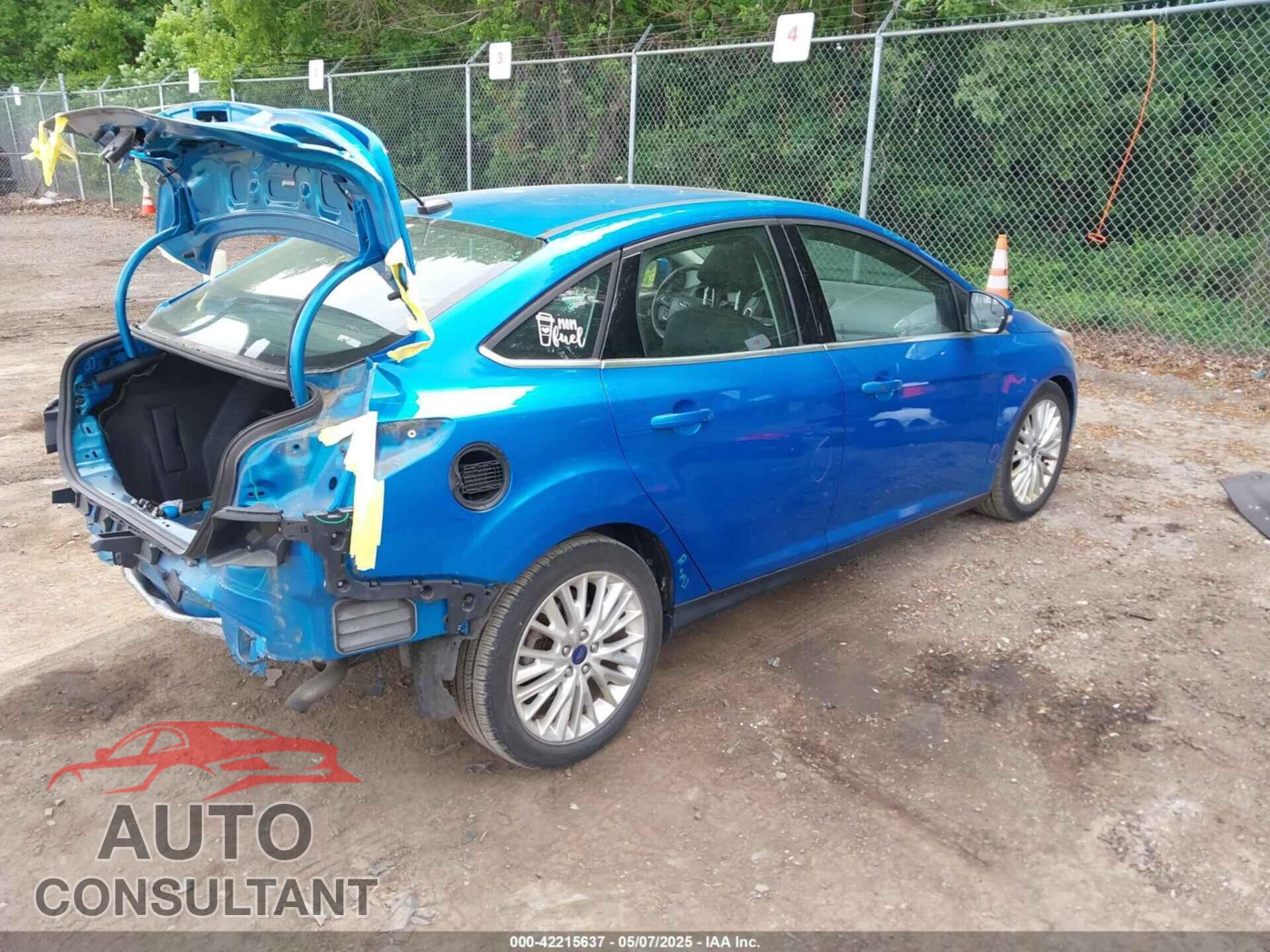 FORD FOCUS 2017 - 1FADP3J26HL221570