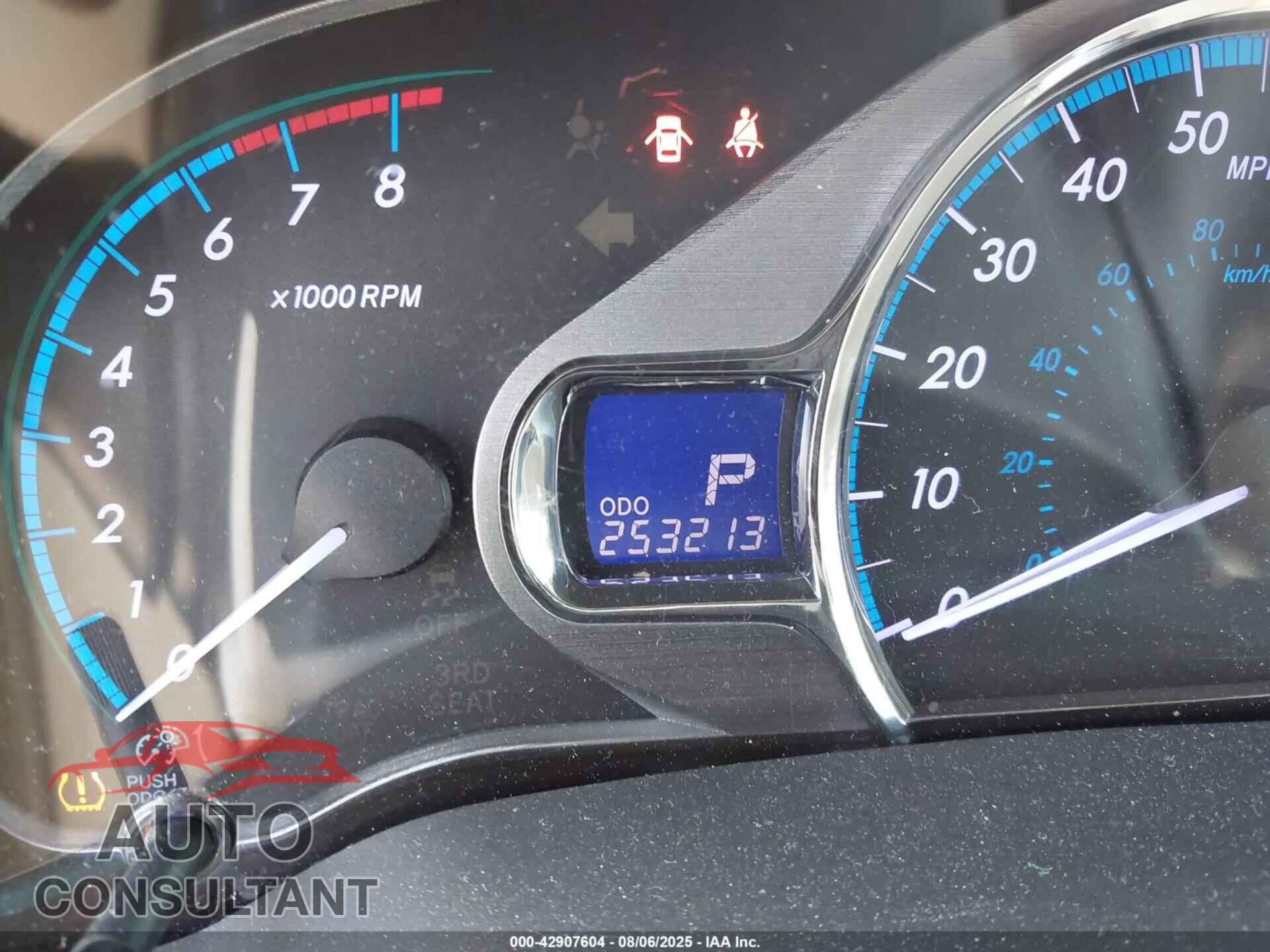 TOYOTA SIENNA 2013 - 5TDYK3DC2DS347318