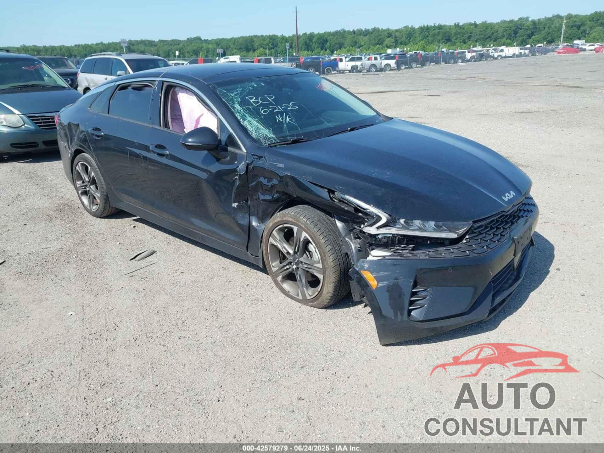 KIA K5 2022 - 5XXG34J23NG109944