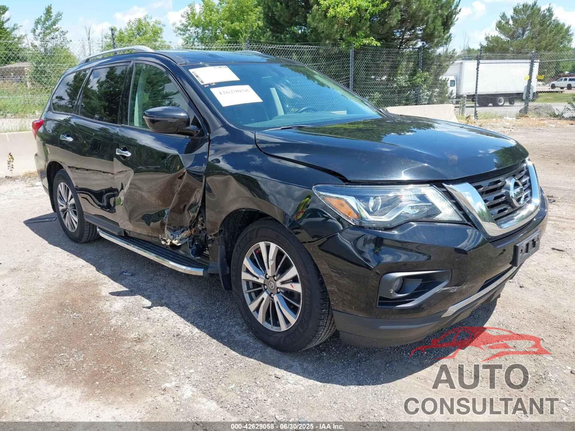 NISSAN PATHFINDER 2018 - 5N1DR2MM6JC660930