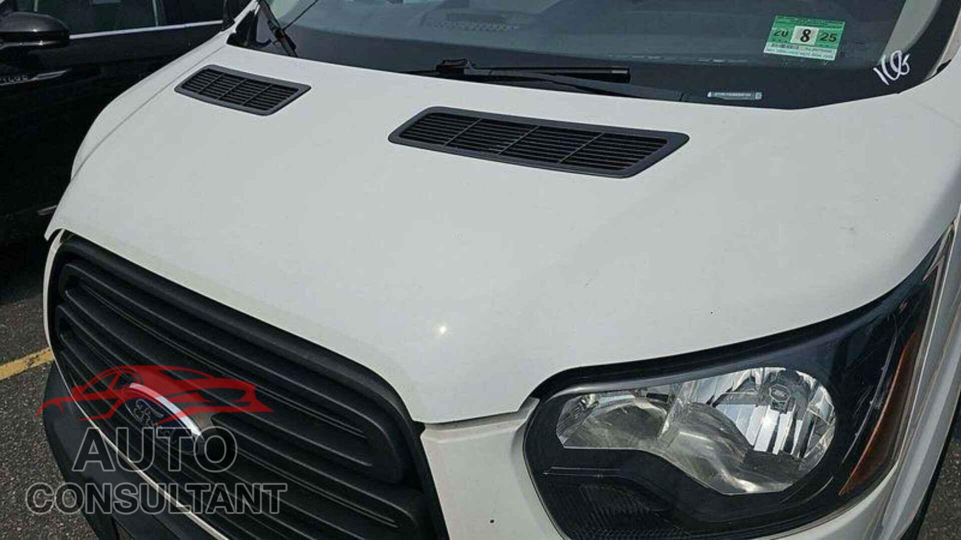FORD TRANSIT 2019 - 1FTYR1YG4KKB40124