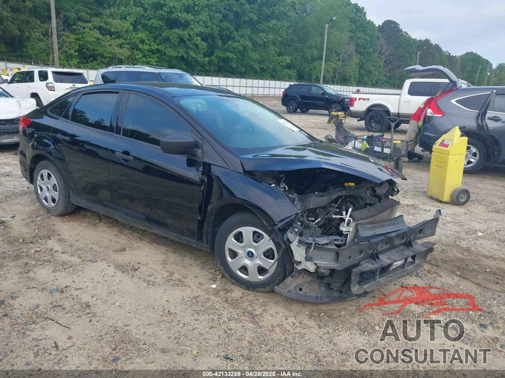 FORD FOCUS 2017 - 1FADP3E26HL284470