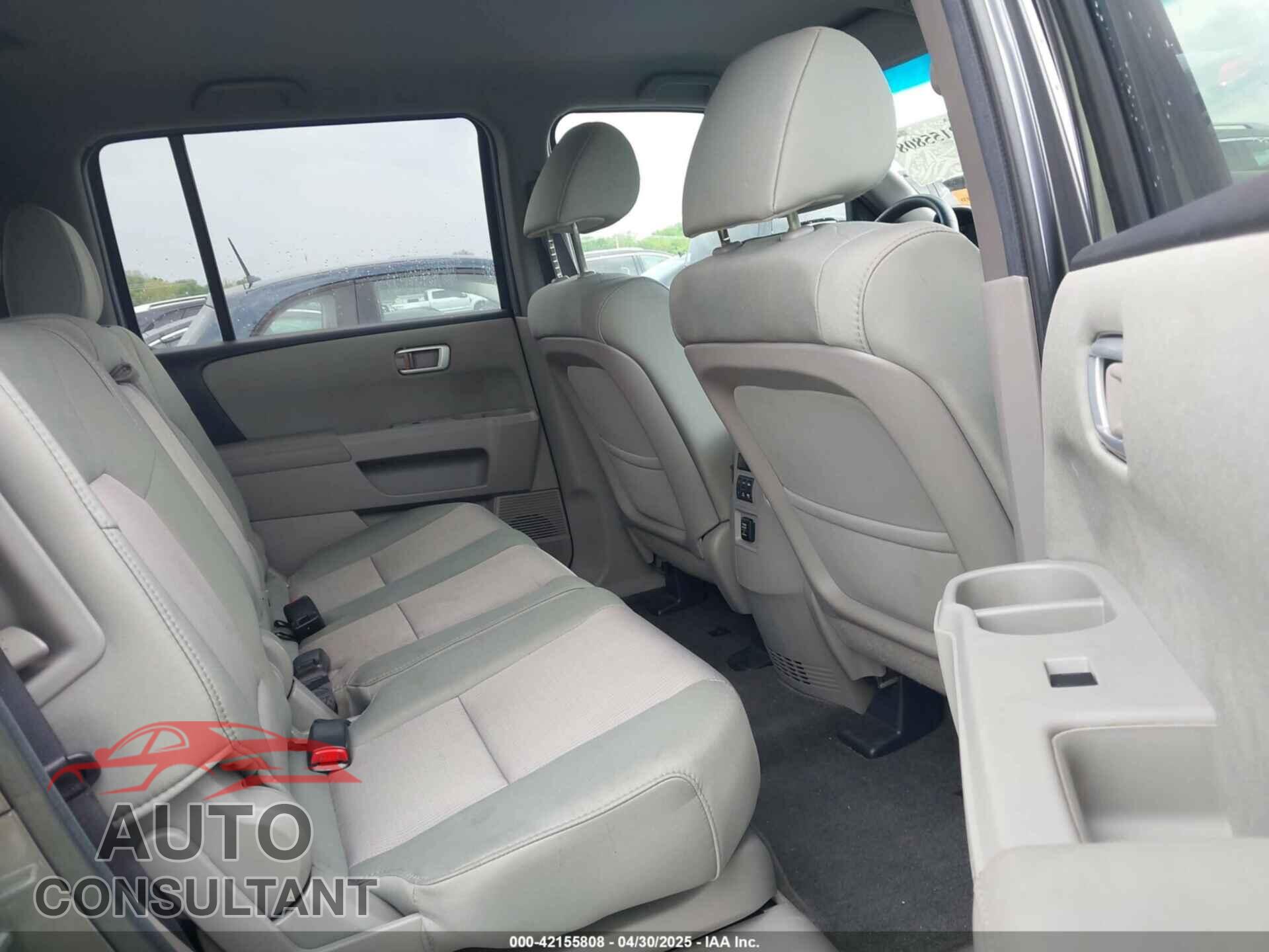 HONDA PILOT 2012 - 5FNYF4H41CB067390