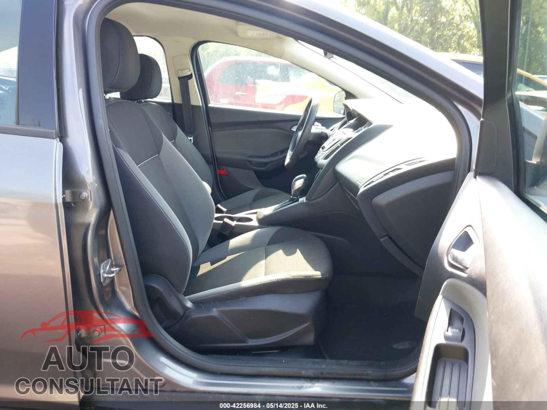 FORD FOCUS 2014 - 1FADP3F20EL374448