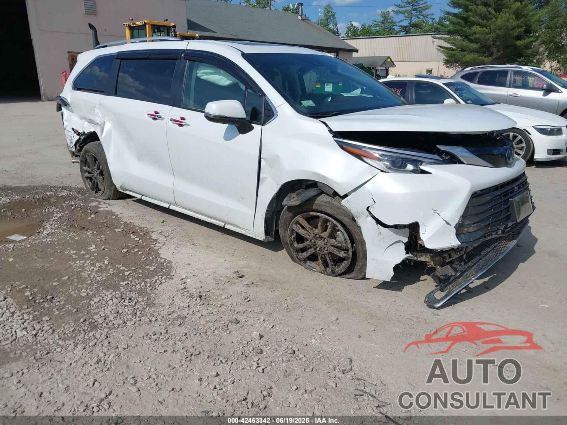 TOYOTA SIENNA 2022 - 5TDESKFC2NS059908