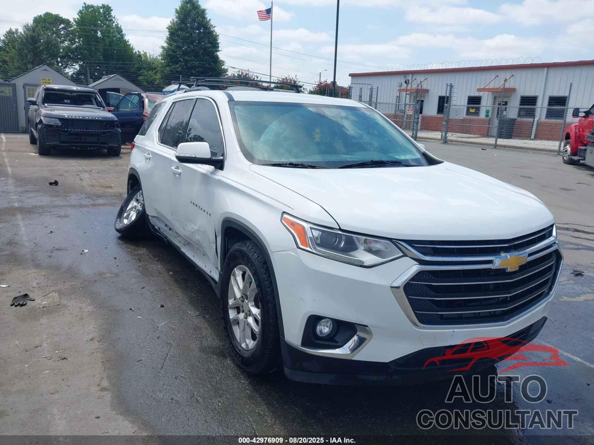 CHEVROLET TRAVERSE 2018 - 1GNERGKW6JJ284419