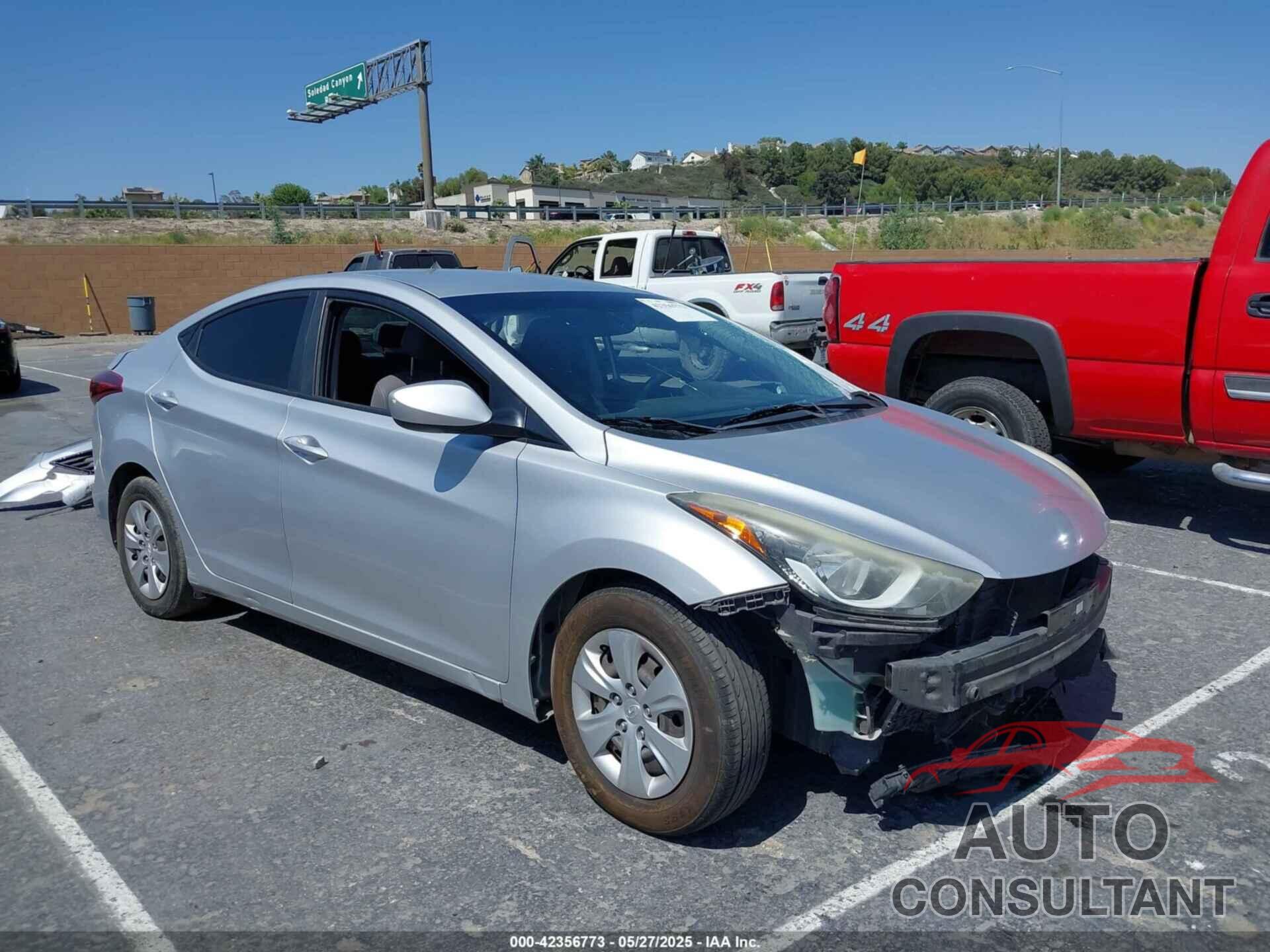 HYUNDAI ELANTRA 2016 - KMHDH4AEXGU542958
