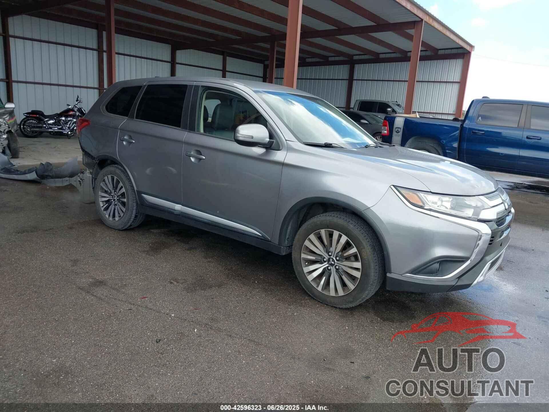 MITSUBISHI OUTLANDER 2019 - JA4AD3A39KZ027399