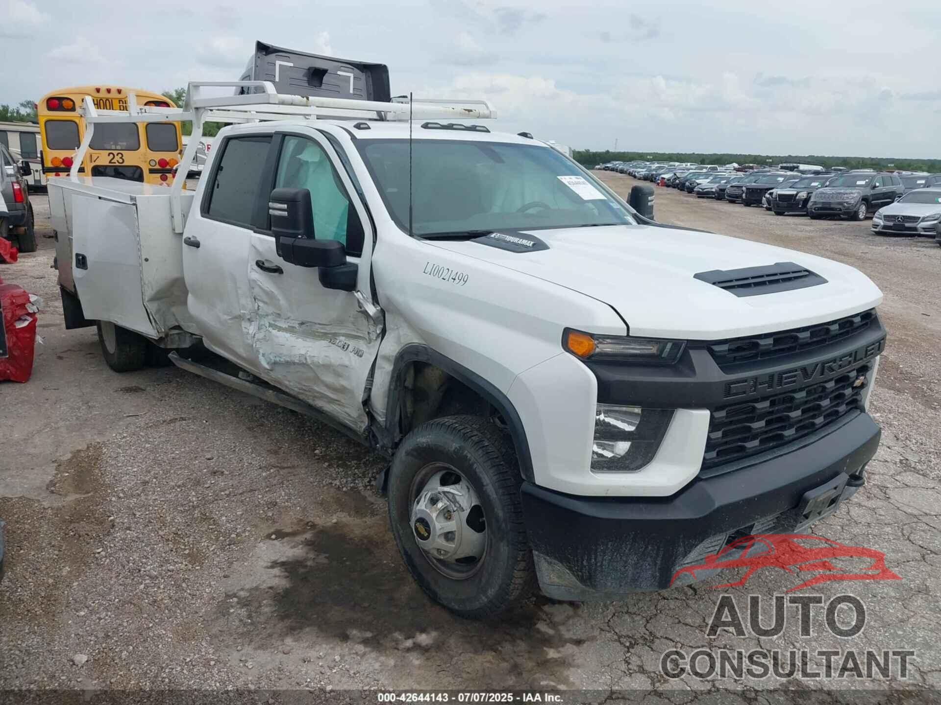 CHEVROLET SILVERADO 3500HD CHASSIS 2021 - 1GB4YSEY5MF126897