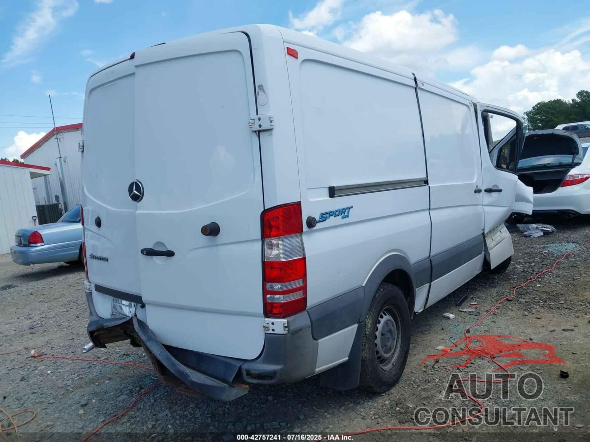 MERCEDES-BENZ SPRINTER VAN 2500 2010 - WD3PE7CC9A5462487