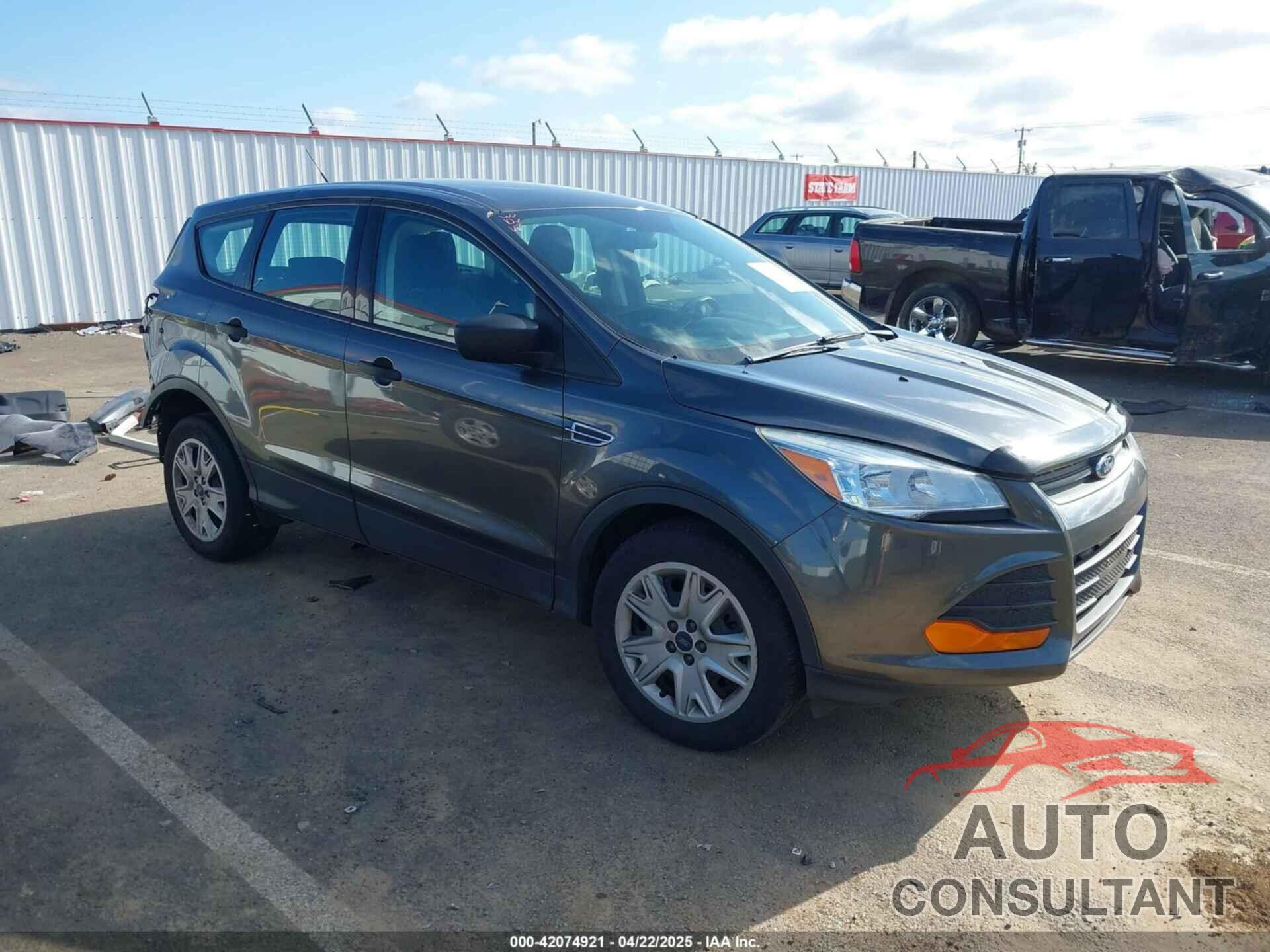 FORD ESCAPE 2016 - 1FMCU0F75GUC44554