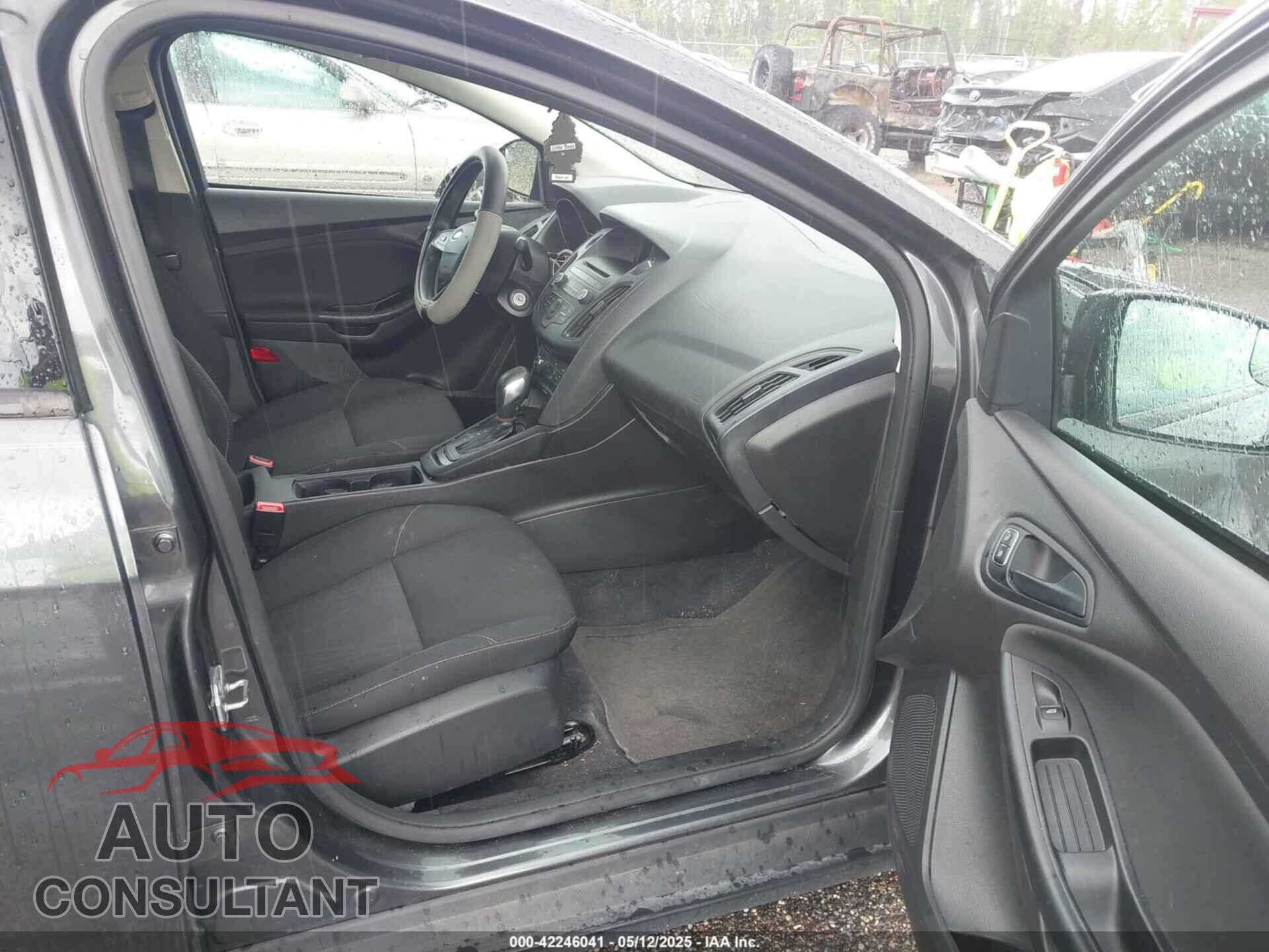 FORD FOCUS 2016 - 1FADP3E20GL335170