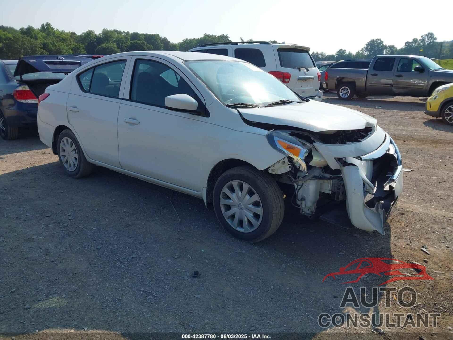 NISSAN VERSA 2017 - 3N1CN7AP0HL822124
